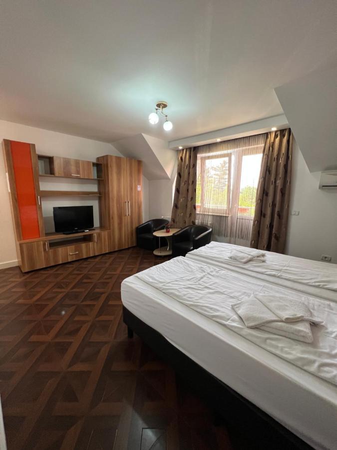 Hotel Gorunul Hunedoara Exterior photo